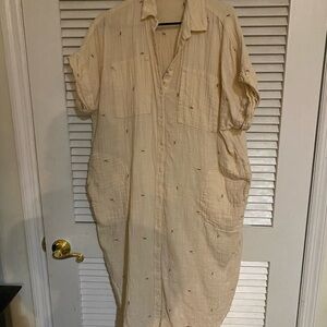 Madewell Men's Casual Cream Button Down dress